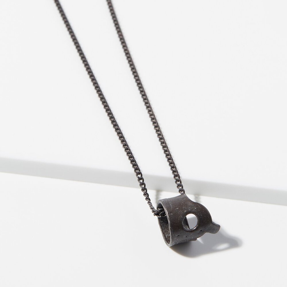 BNWT SS21 JULIUS SMALL SCULPTURAL PENDANT NECKLACE NICKEL